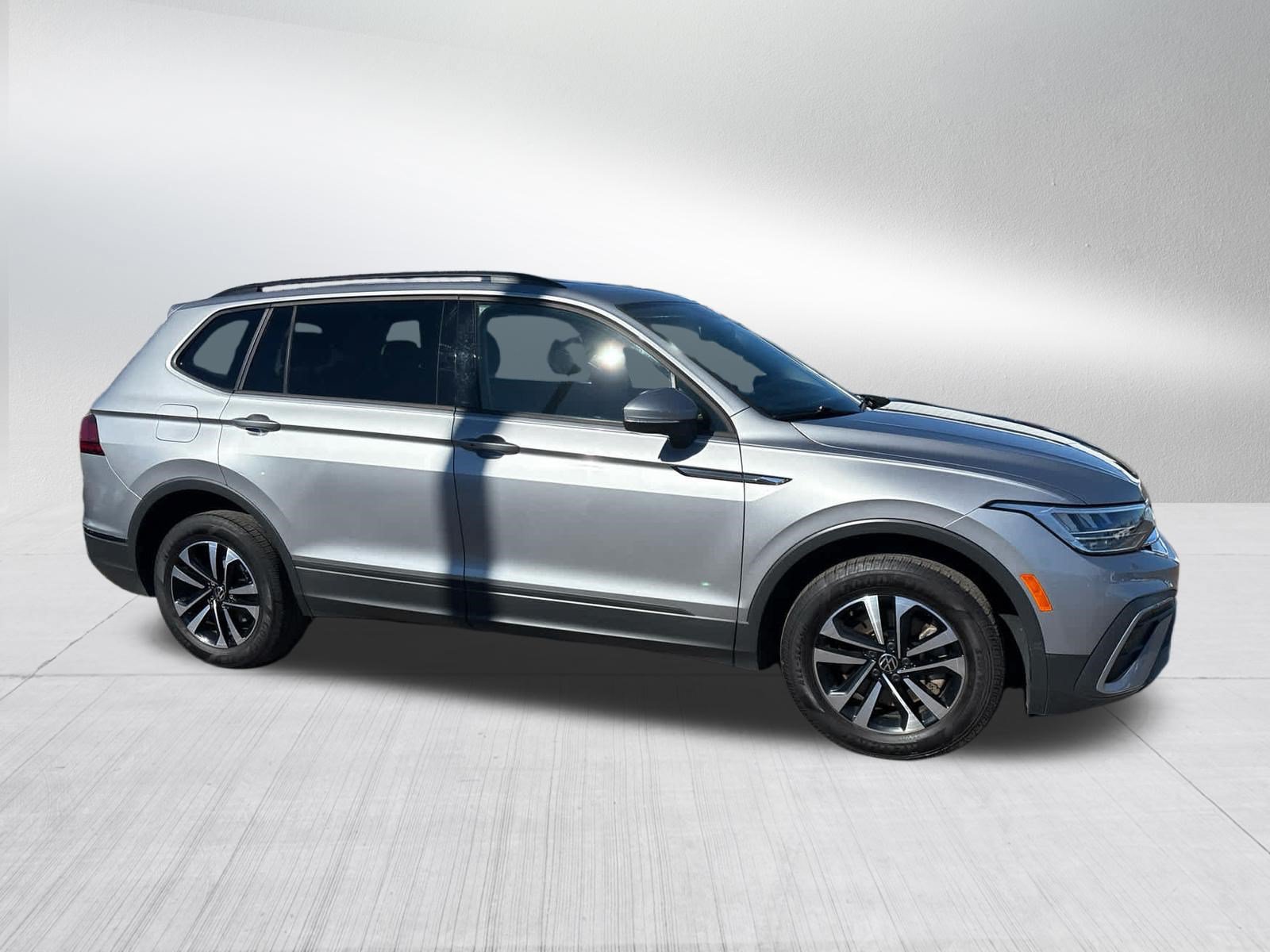 Used 2022 Volkswagen Tiguan S AWD/4WD image 5