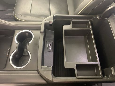 Used 2021 Chevrolet Suburban Premier w/ Premium Package image 30