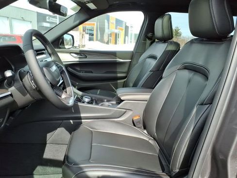 New 2026 Jeep Grand Cherokee L Limited AWD/4WD image 7
