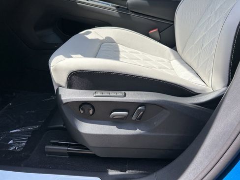 Used 2024 Volkswagen Atlas Cross Sport SEL Premium R-Line image 10