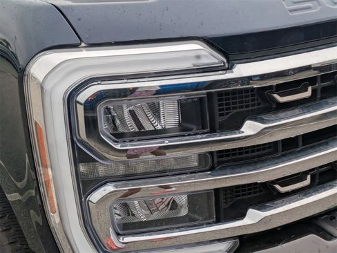 New 2025 Ford F250 King Ranch w/ FX4 Off-Road Package image 9