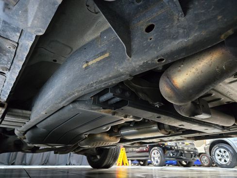 Used 2015 Land Rover LR4 HSE LUX image 46