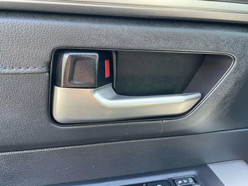 Used 2023 Toyota Tundra Limited AWD/4WD image 33