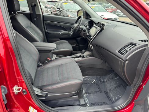 Used 2024 Mitsubishi Outlander Sport SE AWD/4WD image 11