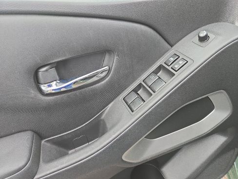 Used 2022 Nissan Frontier SV w/ Technology Package RWD image 7