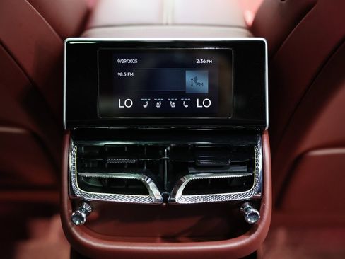 Used 2020 Bentley Flying Spur W12 image 34