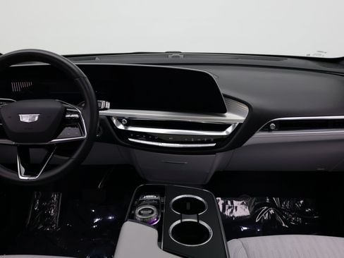 Used 2024 Cadillac Lyriq Luxury RWD image 30