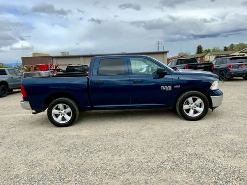 Used 2023 RAM 1500 Classic SLT AWD/4WD image 5
