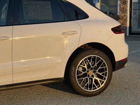 Used 2016 Porsche Macan S AWD/4WD image 9