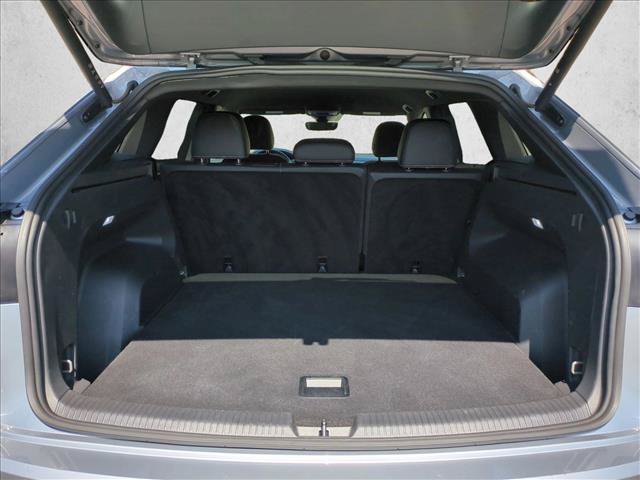 Used 2026 Volkswagen Atlas Cross Sport SE FWD image 6