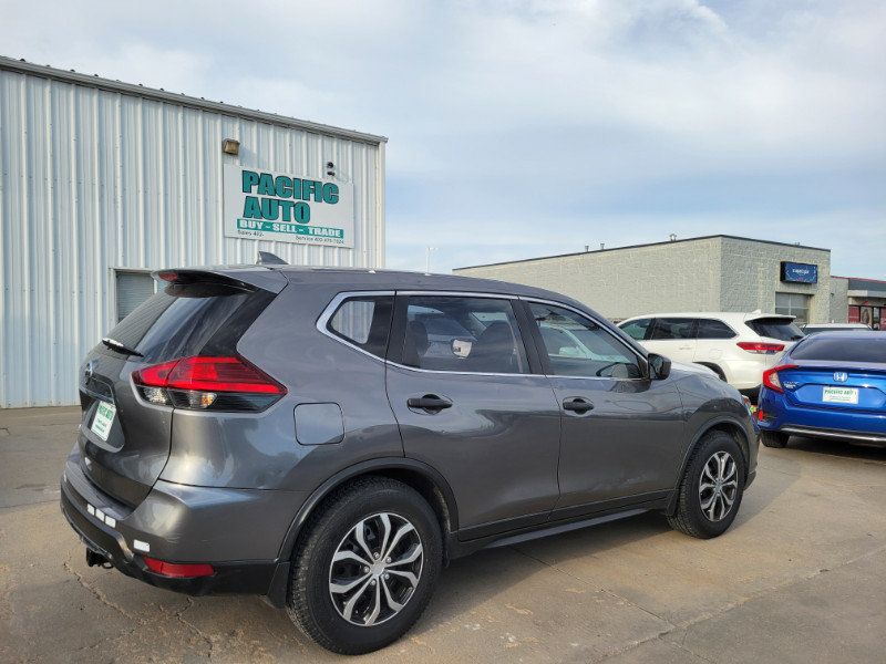 Used 2017 Nissan Rogue S FWD image 7