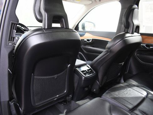 Used 2021 Volvo XC90 T5 Momentum w/ Advanced Package image 22