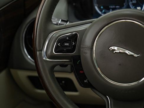 Used 2012 Jaguar XJ L image 14