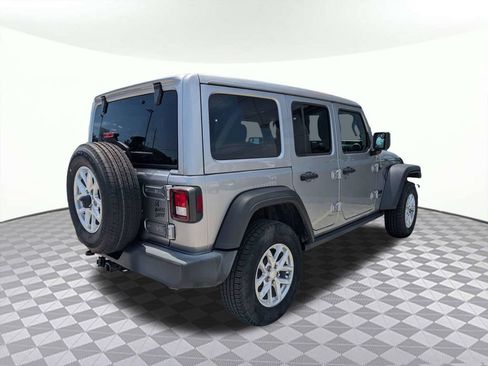 Used 2021 Jeep Wrangler Unlimited Sport AWD/4WD image 3