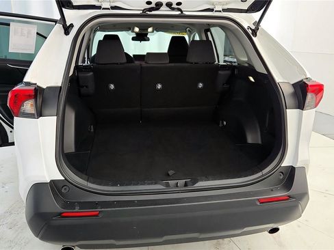 Certified 2025 Toyota RAV4 LE image 20