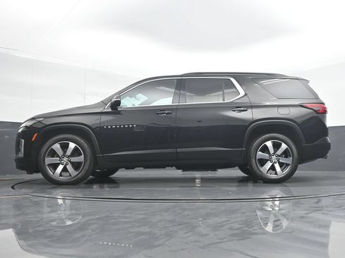 Used 2023 Chevrolet Traverse LT w/ LT Premium Package AWD/4WD image 27