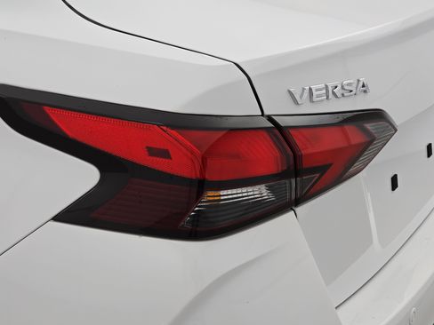 New 2025 Nissan Versa S image 32