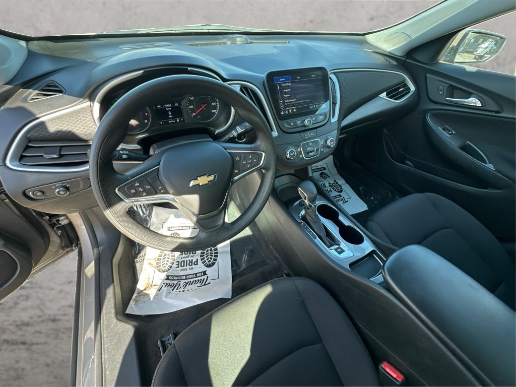 Used 2024 Chevrolet Malibu LS FWD image 31
