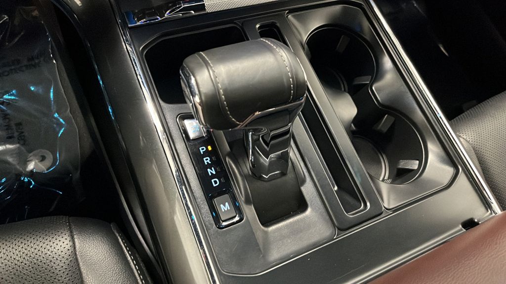 Used 2023 Ford F150 Lariat AWD/4WD image 18