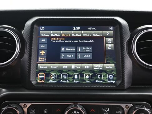 Used 2021 Jeep Wrangler Unlimited Rubicon w/ Dual Top Group image 34