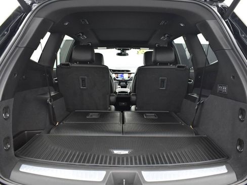 Used 2024 Cadillac XT6 Premium Luxury image 27