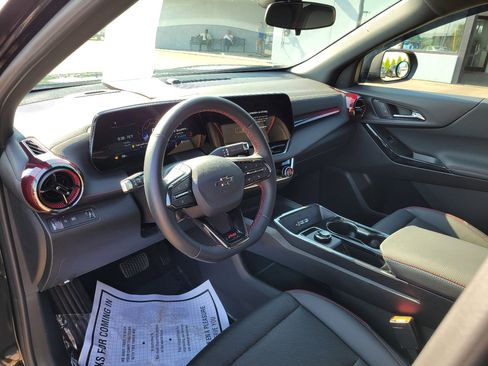 Used 2026 Chevrolet Equinox RS FWD image 18