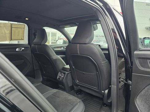 Used 2023 Volvo XC40 Recharge Ultimate w/ Protection Package Premier image 16