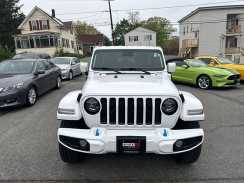 Used 2021 Jeep Wrangler Unlimited Sahara AWD/4WD image 3