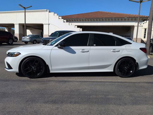 Used 2022 Honda Civic Sport image 2