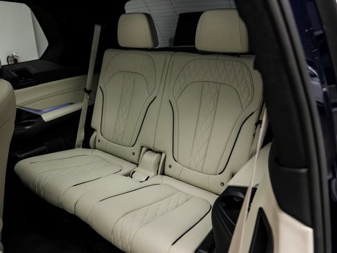Used 2024 BMW ALPINA XB7 AWD/4WD image 38