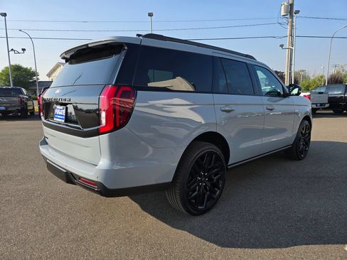 New 2027 Ford Expedition Platinum w/ Stealth Performance Package AWD/4WD image 5