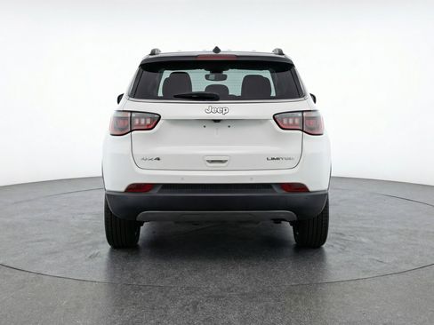 Used 2025 Jeep Compass Limited AWD/4WD image 7