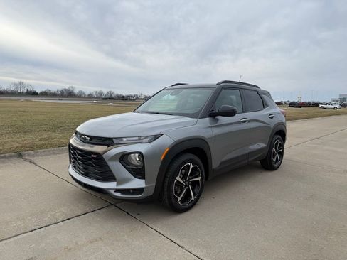 Used 2023 Chevrolet TrailBlazer RS w/ Convenience Package image 9