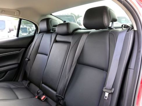 Used 2024 MAZDA MAZDA3 s FWD image 25
