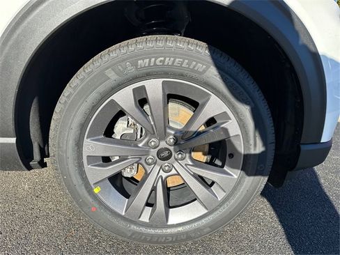 New 2026 Ford Explorer Active image 12