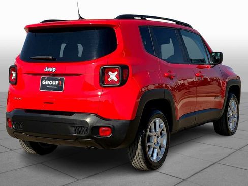 Used 2023 Jeep Renegade Latitude w/ Premium Group image 12