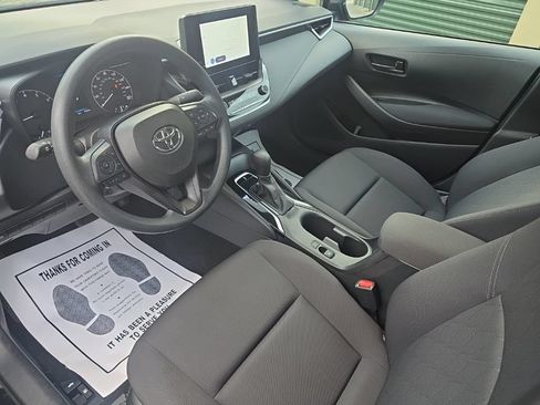 Used 2024 Toyota Corolla LE FWD image 11