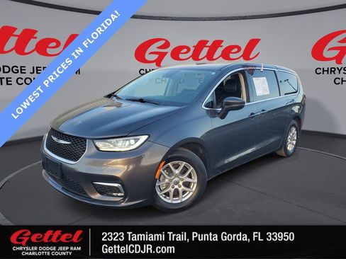 Used 2023 Chrysler Pacifica Touring-L image 1