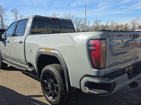 Used 2025 GMC Sierra 3500 AT4 w/ AT4 Premium Plus Package image 3