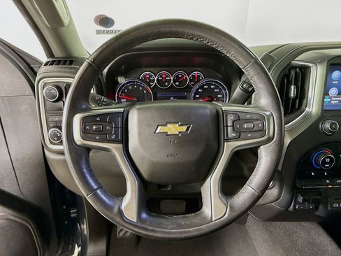 Used 2021 Chevrolet Silverado 1500 LT w/ Convenience Package II RWD image 11