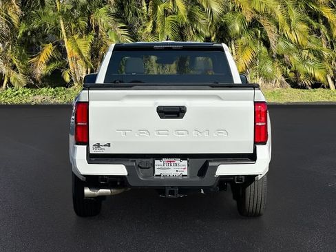 Used 2025 Toyota Tacoma SR5 AWD/4WD image 6