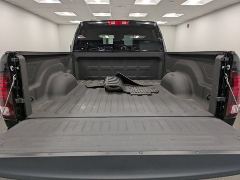 Used 2024 RAM 1500 Warlock w/ Trailer & Traction Group AWD/4WD image 25