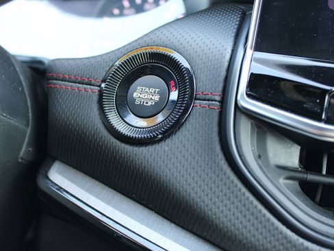 Used 2025 Jeep Compass Trailhawk w/ Trailer Tow Group image 40