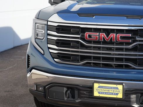 Used 2024 GMC Sierra 1500 SLT image 9