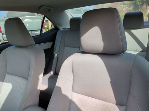 Used 2015 Toyota Corolla LE image 8