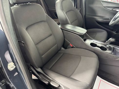 Used 2020 Chevrolet Malibu LT image 35