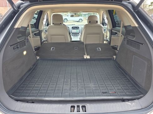 Used 2020 Lincoln Nautilus FWD w/ Equipment Group 101A image 17