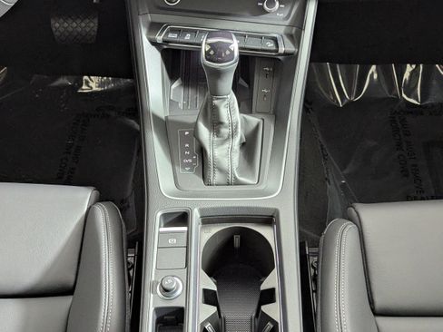 New 2025 Audi Q3 2.0T Premium image 17