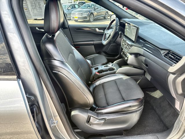 Used 2024 Ford Escape ST-Line w/ Tech Pack #1 AWD/4WD image 25
