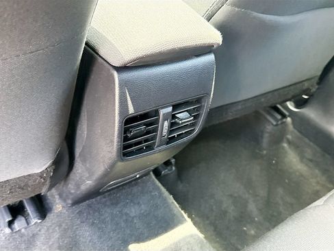 Used 2024 Toyota Corolla Cross LE w/ Moonroof Package AWD/4WD image 28